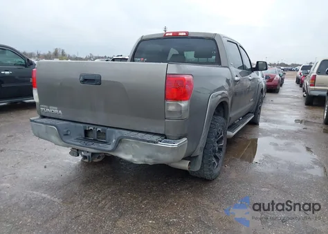 2010 Toyota Tundra Grade 5.7L V8 z USA, uszkodzony, nr VIN 5TFEY5F16AX085124